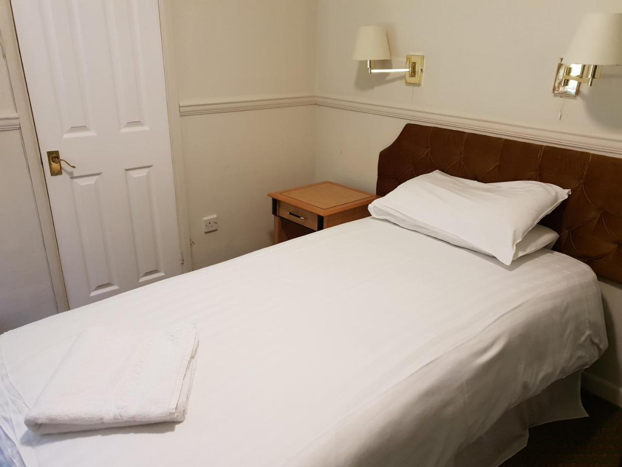 Hotel California New Quay Rum bild